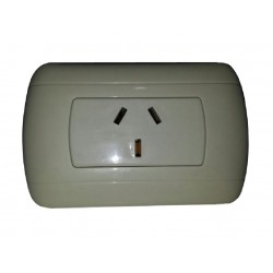 Toma 3P-20A Domino Avant BTICINO P1194