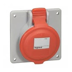 Toma 16A, 3P+N+T, 380/415V, embutir. IP44  LEGRAND 057369